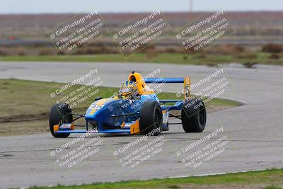 media/Jan-15-2023-CalClub SCCA (Sun) [[40bbac7715]]/Group 2/Qualifying (Sweeper)/